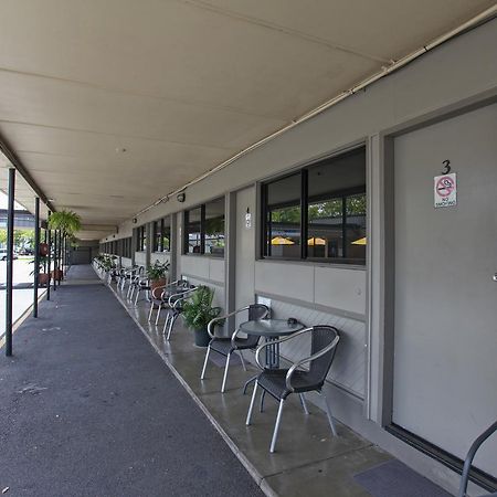 Tandara Hotel Motel Sarina Eksteriør bilde