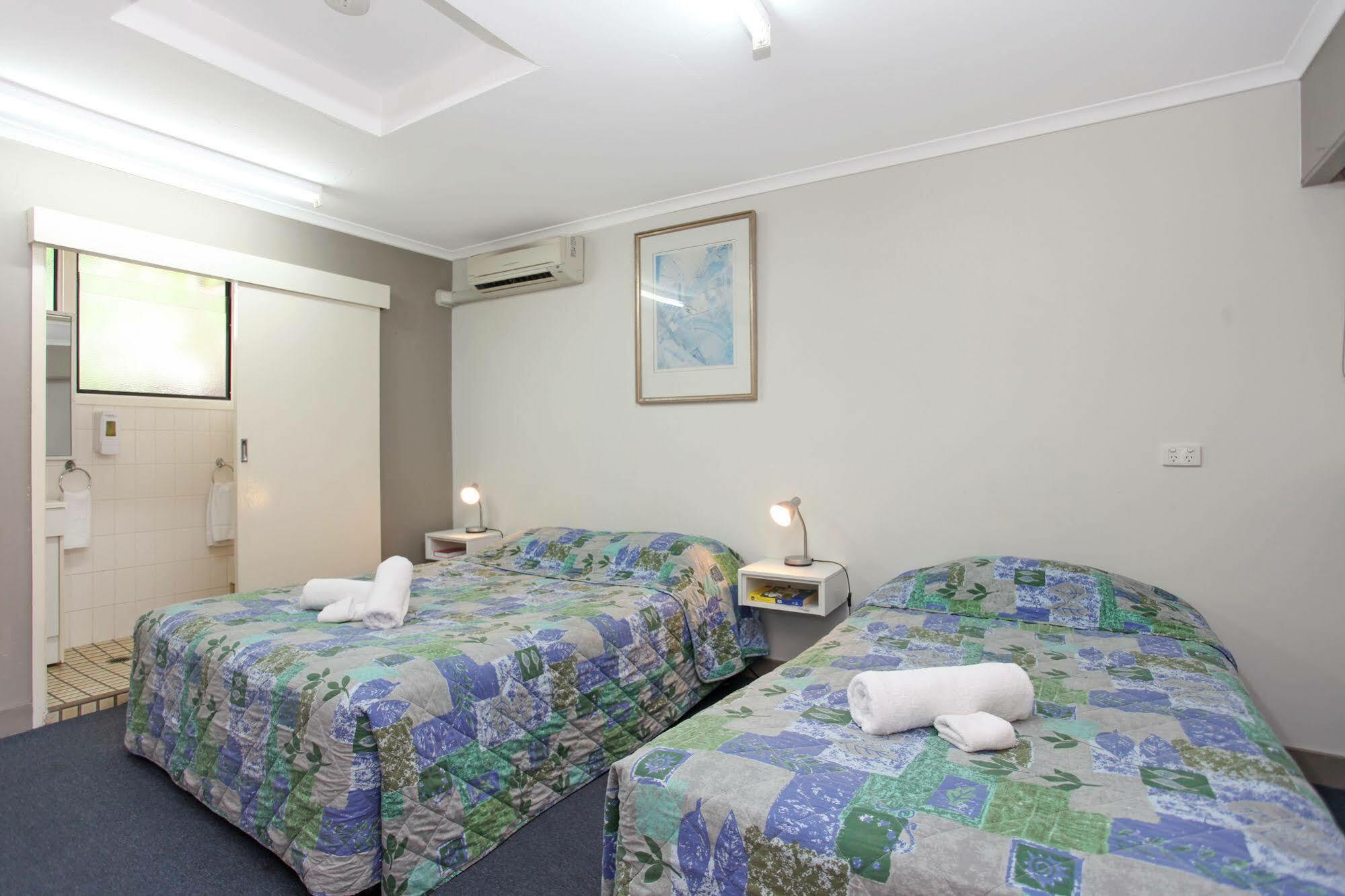 Tandara Hotel Motel Sarina Eksteriør bilde