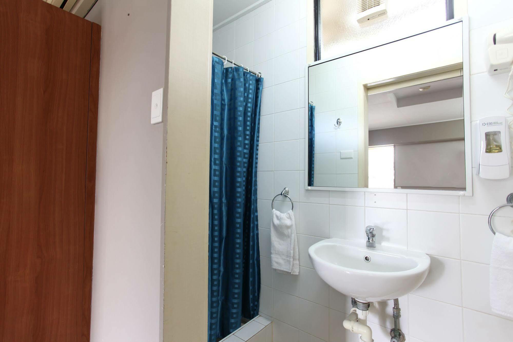 Tandara Hotel Motel Sarina Eksteriør bilde